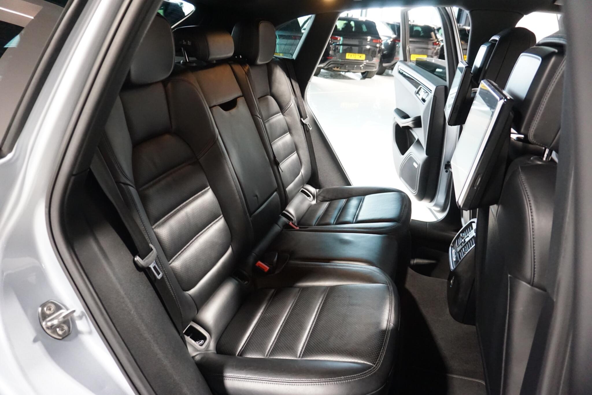 Porsche Macan 3.0 V6 S SUV 5dr Petrol PDK 4WD Euro 6 (s/s) (340 ps)